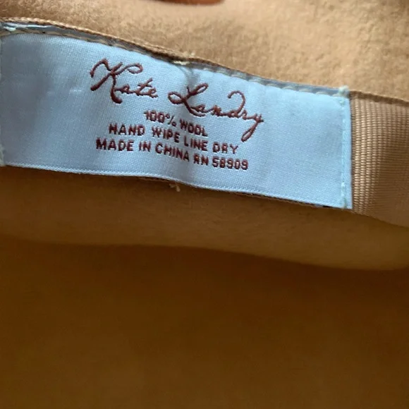 Kate Landry wool bucket hat. - Picture 3 of 4